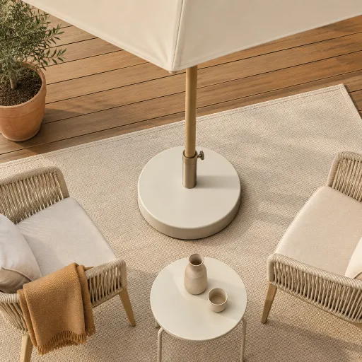 Choisir un pied pour parasol : la base d’une terrasse vraiment confortable