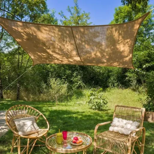 Test Voile d'ombrage rectangulaire en Jute 3 x 2 m : joli rendu naturel mais usage très limité